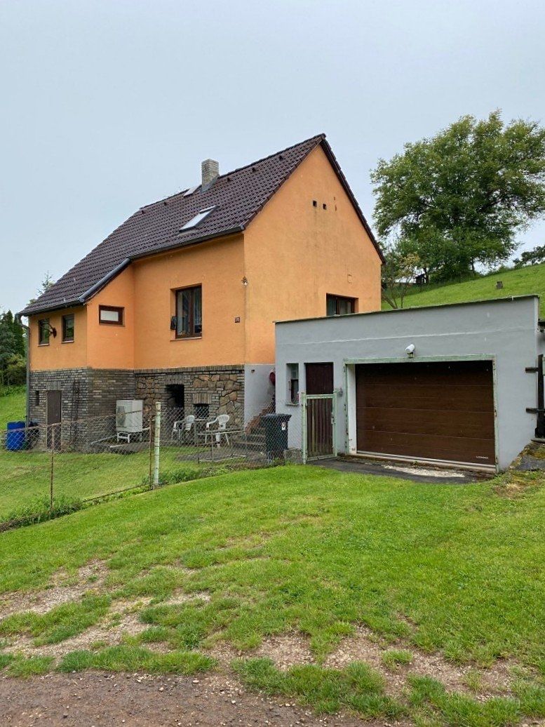Prodej rodinného domu 160 m², pozemek 2046 m²